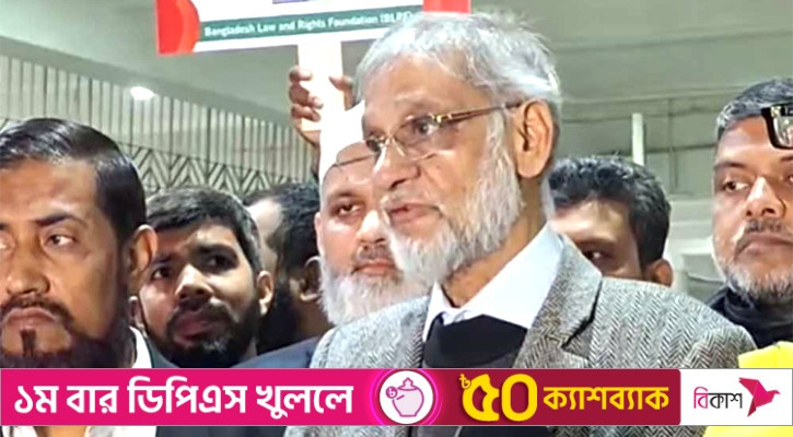 ১১ বছর পর দেশে ফিরলেন ব্যারিস্টার আব্দুর রাজ্জাক